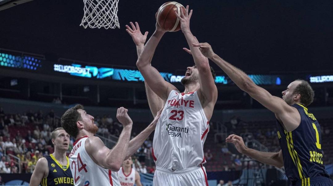 CANLI : Türkiye-Yunanistan basketbol maçı | Tarih yazmak için parkedeyiz! Nefesler tutuldu! CANLI ANLATIM 2