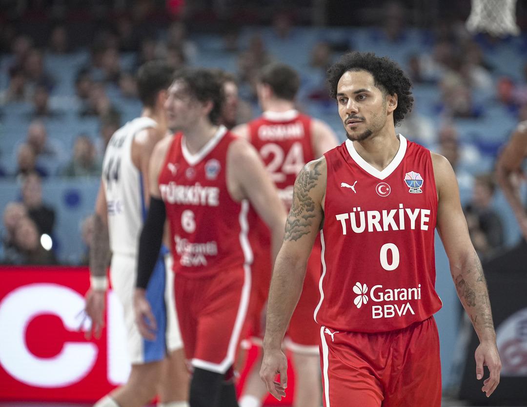 Yunanistan ı sürklase eden 12 Dev Adam Yunan basınında!  Türkiye nin namağlup olması tesadüf değil
